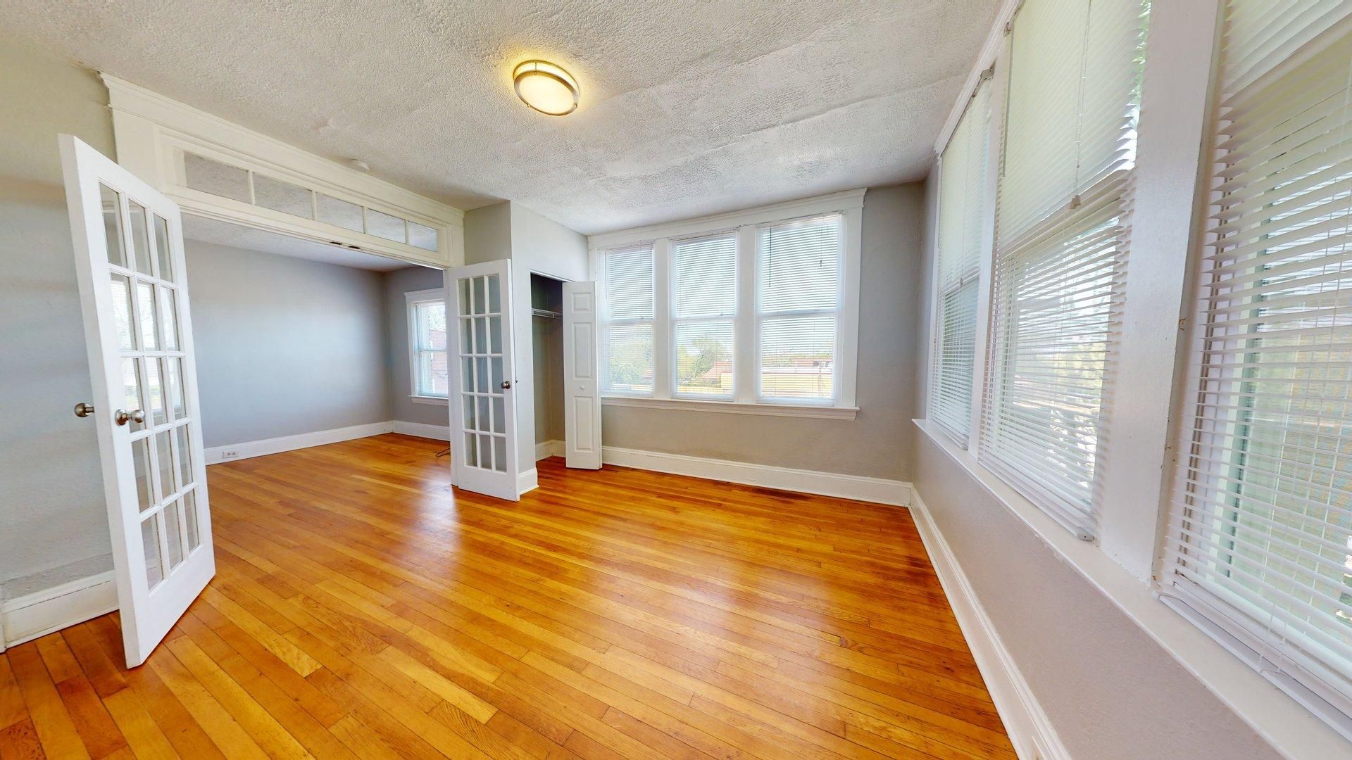 Lakewood Apartment: 1486-1488 West 117th