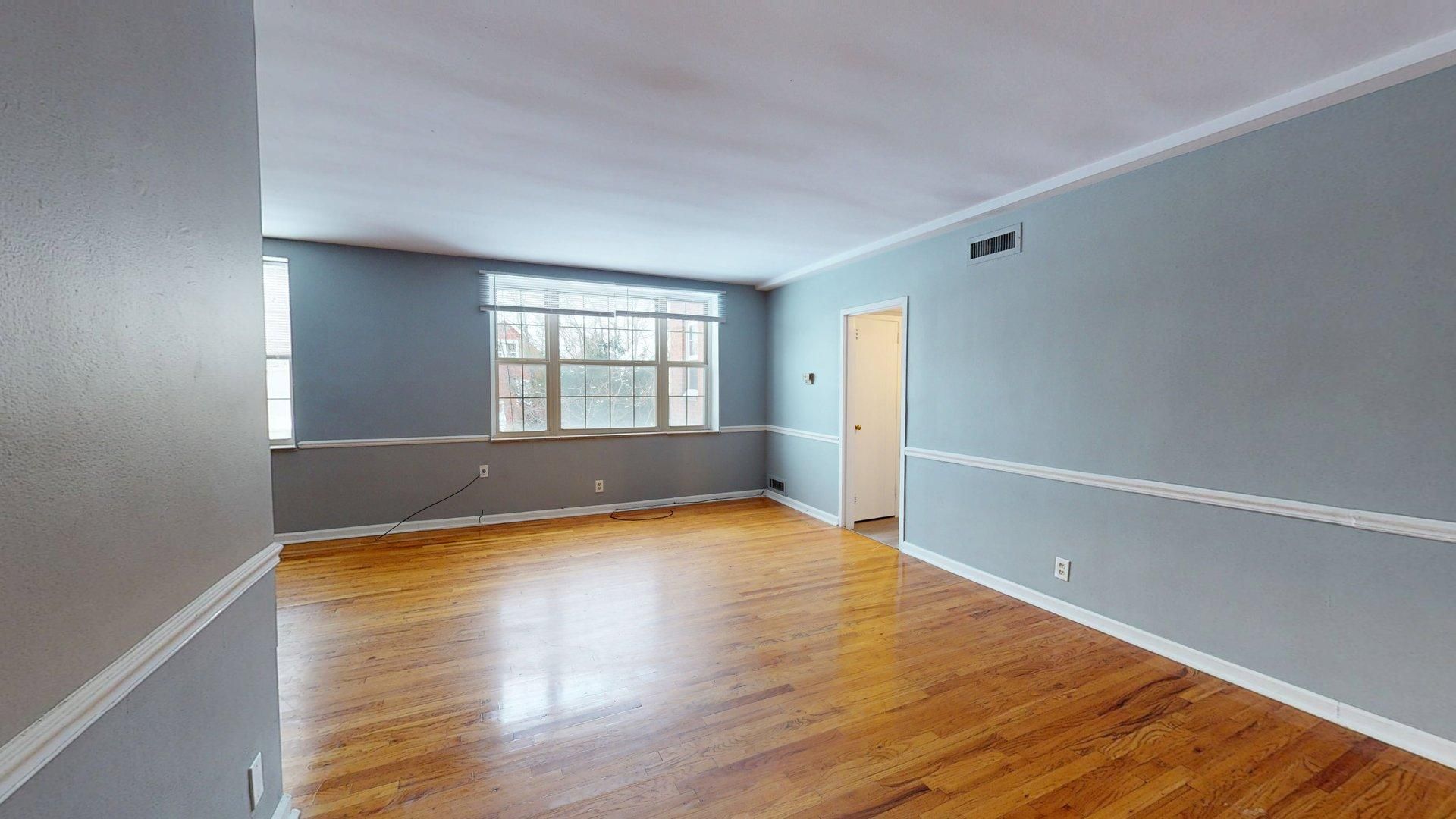 Shaker Heights Apartment: 2550 Kemper Rd