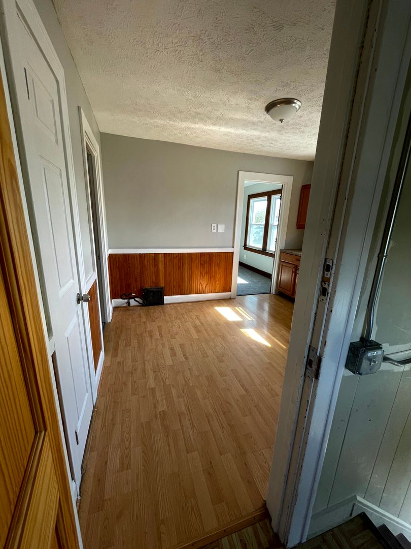 Parma Apartment: 6711 Dartworth Dr.