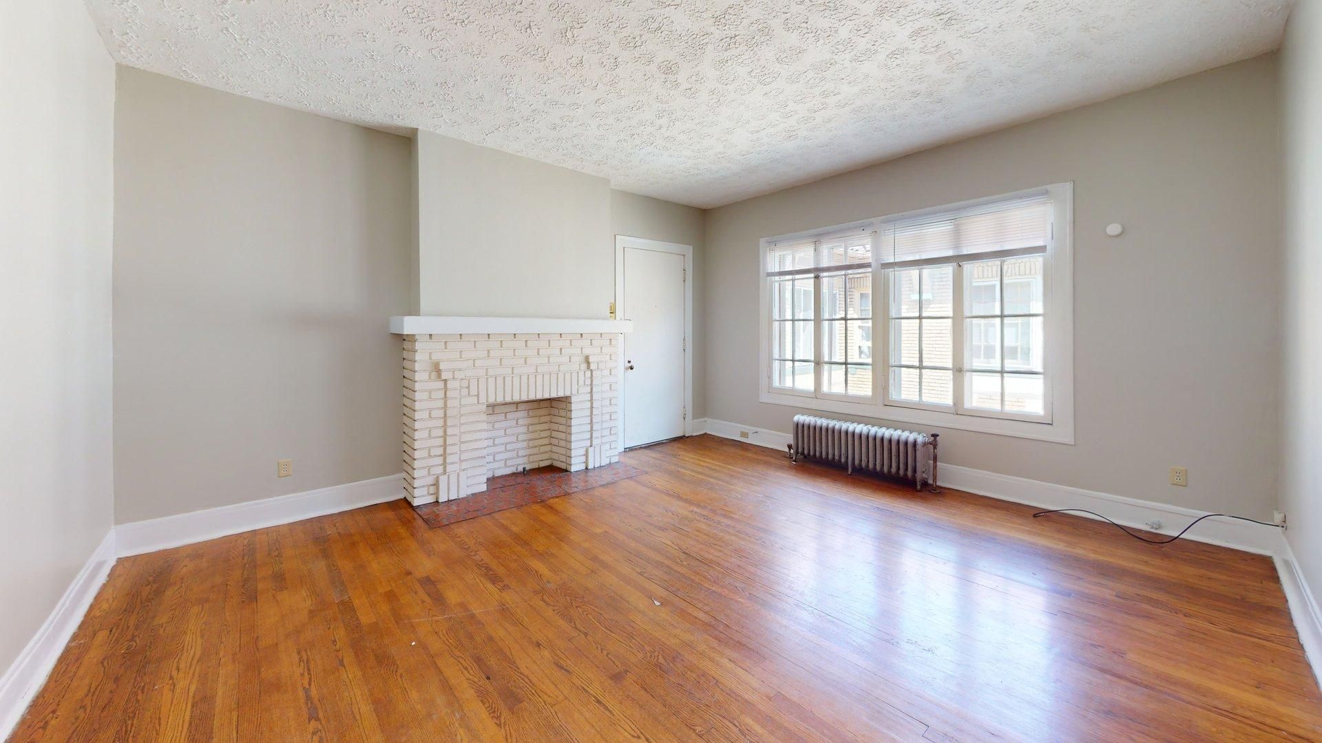 Cleveland Heights Apartment: 2423-25 Overlook Rd.