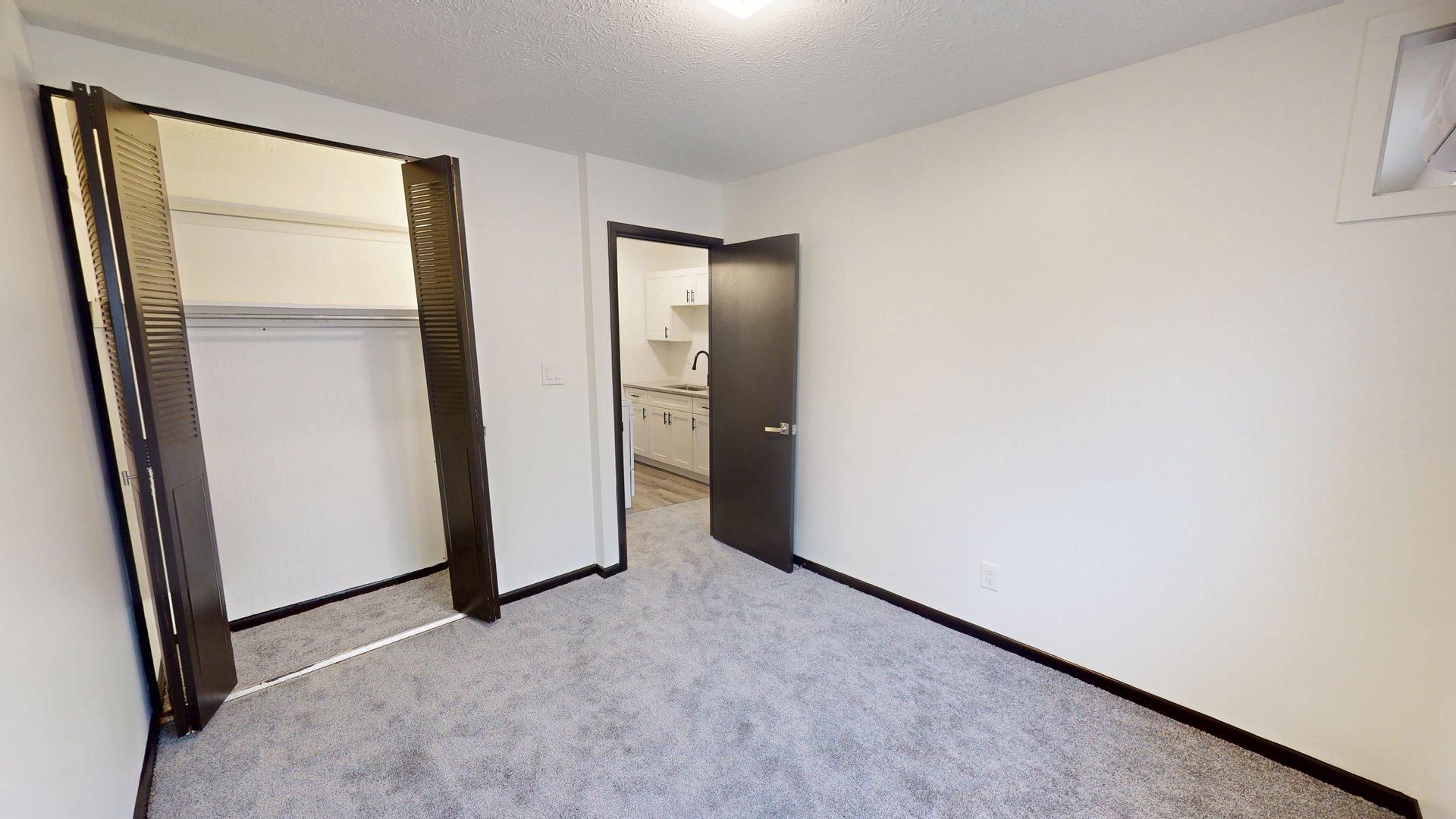 Cleveland Apartment: 3845 Riveredge Rd.