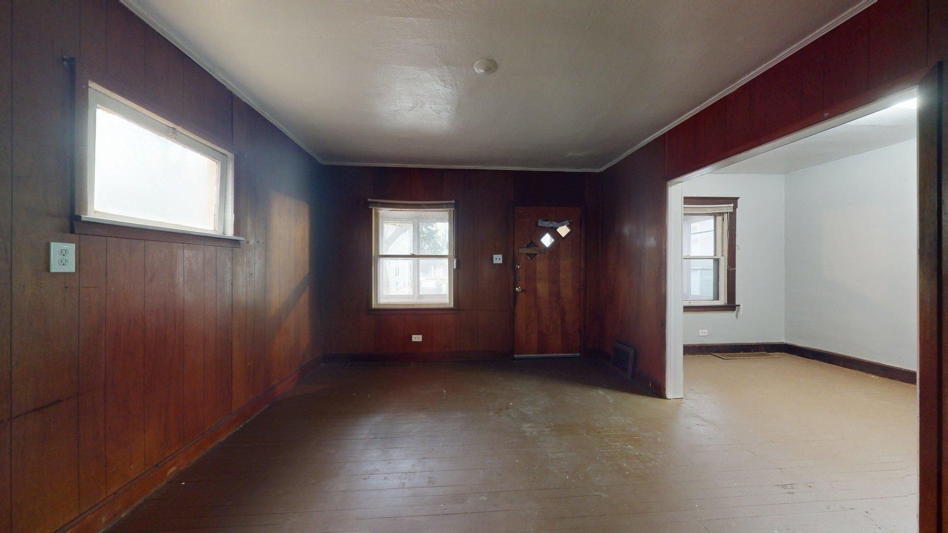 Cleveland Apartment: 3865 West 16th Street