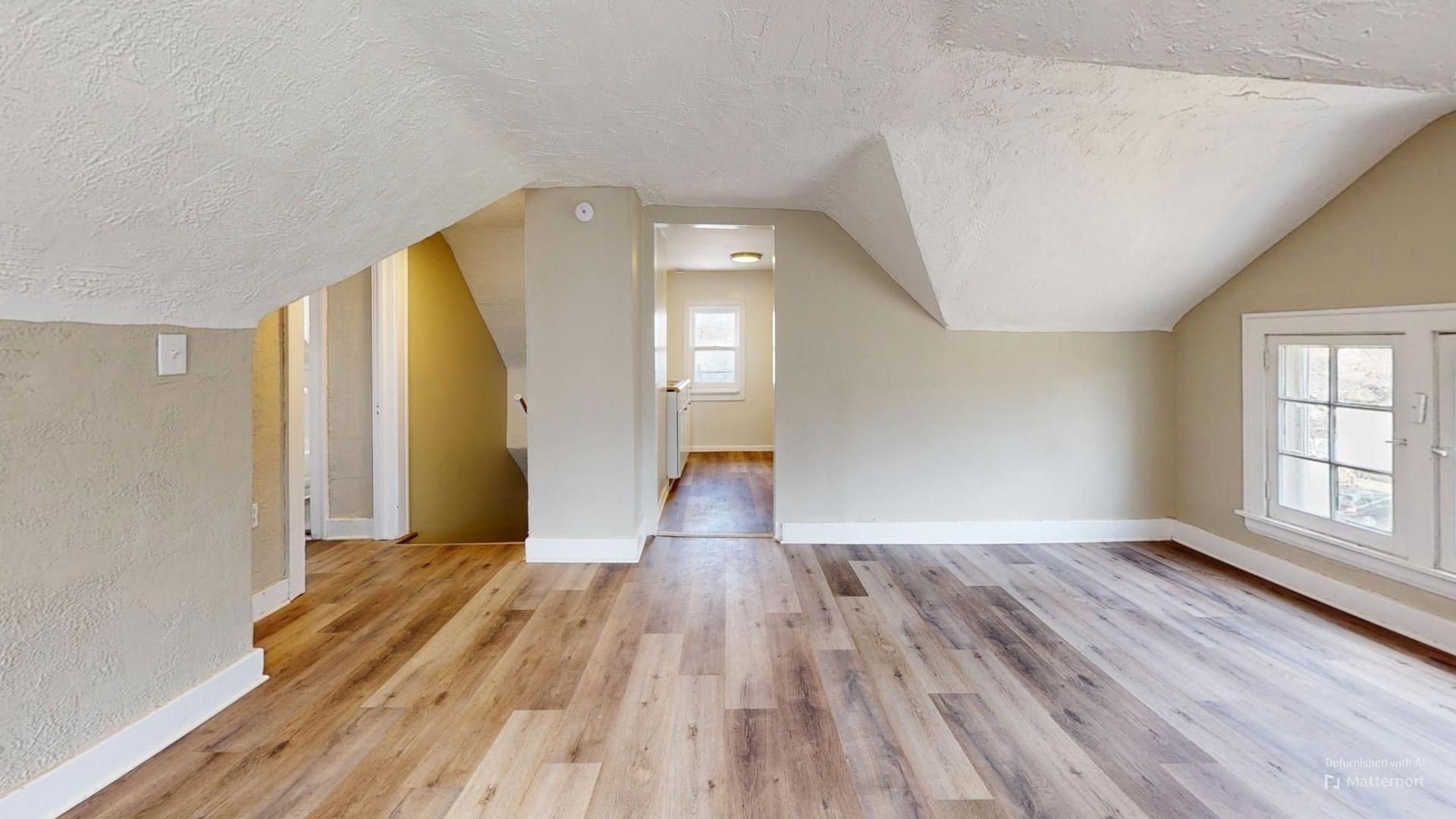 Akron Apartment: 294 Madison Avenue