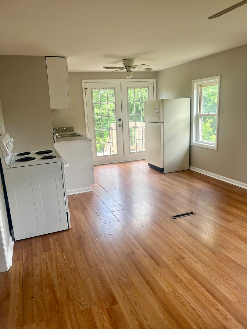 Massillon Apartment: 1104 4th St SW