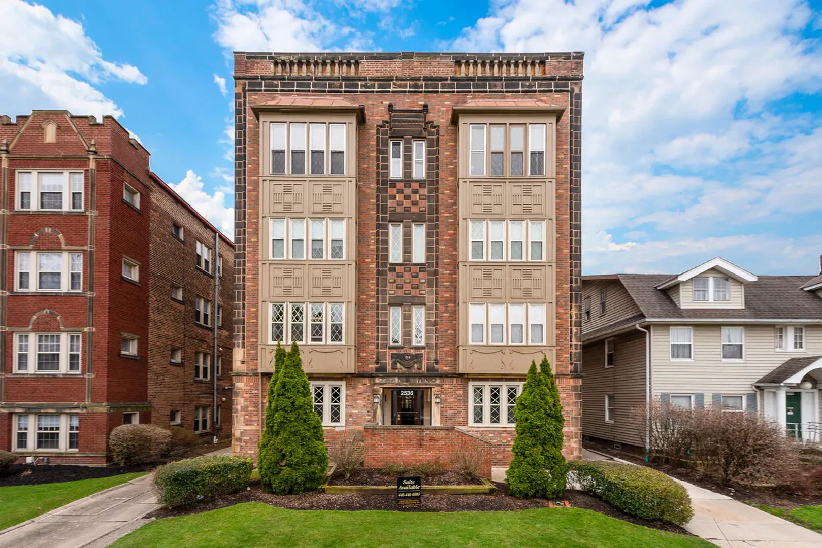 Cleveland Heights Apartment: 2536 Overlook Rd.