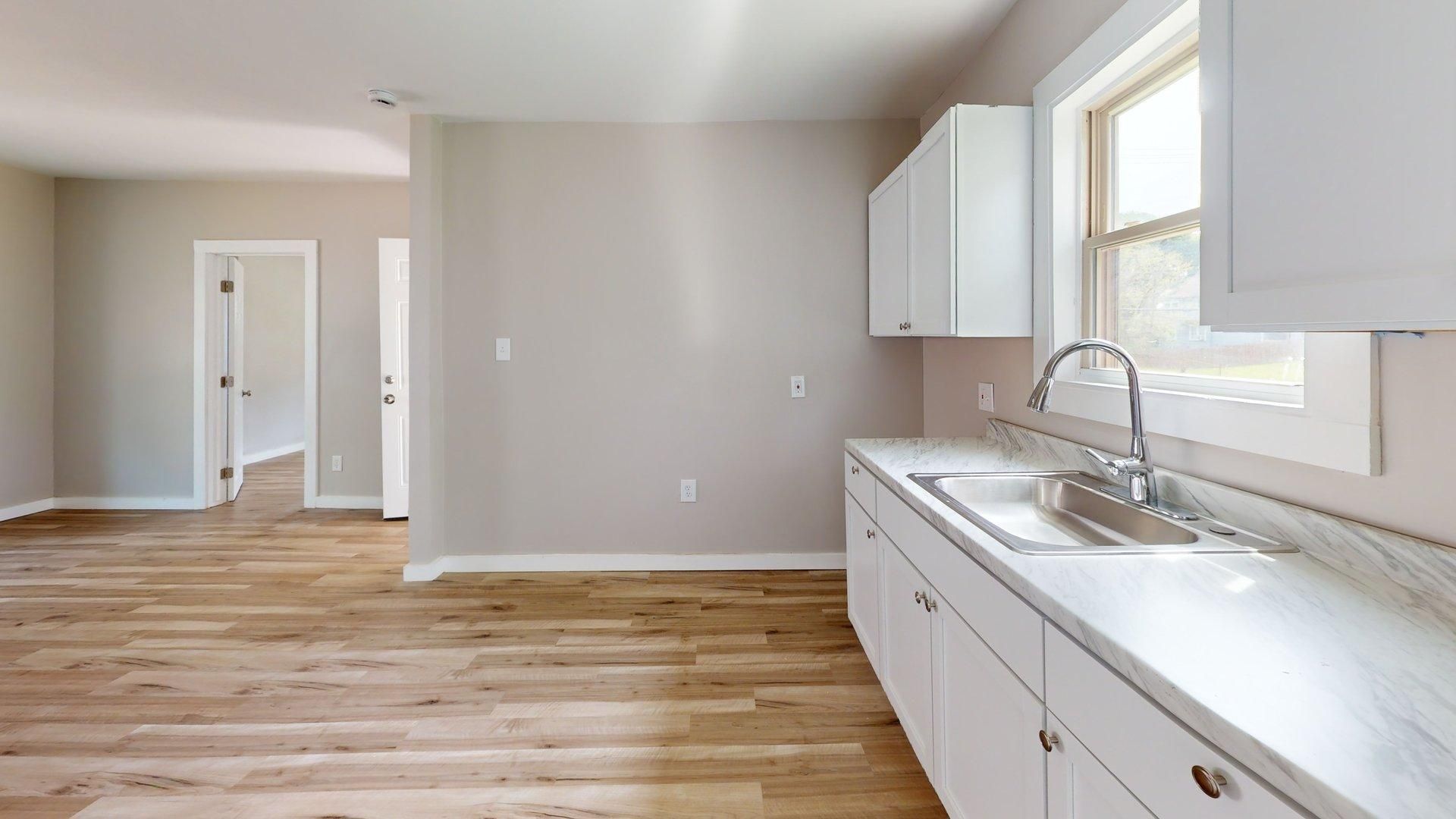 Akron Apartment: 134 N Arlington Street