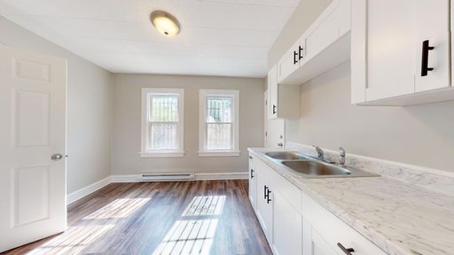 Clark / Fulton One Bedroom - First Floor Apartment – photo 1
