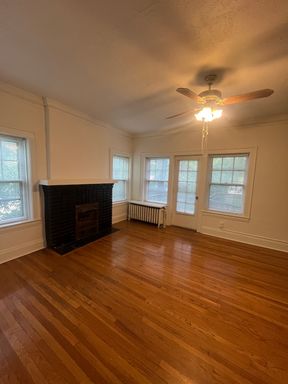 Cleveland Heights - 1Bed w/ Balcony – photo 1