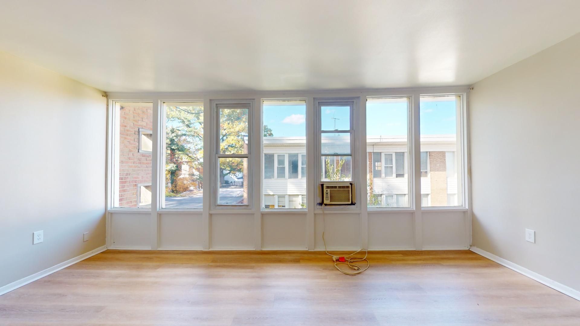 Rocky River Apartment: 18915 Hilliard Blvd.