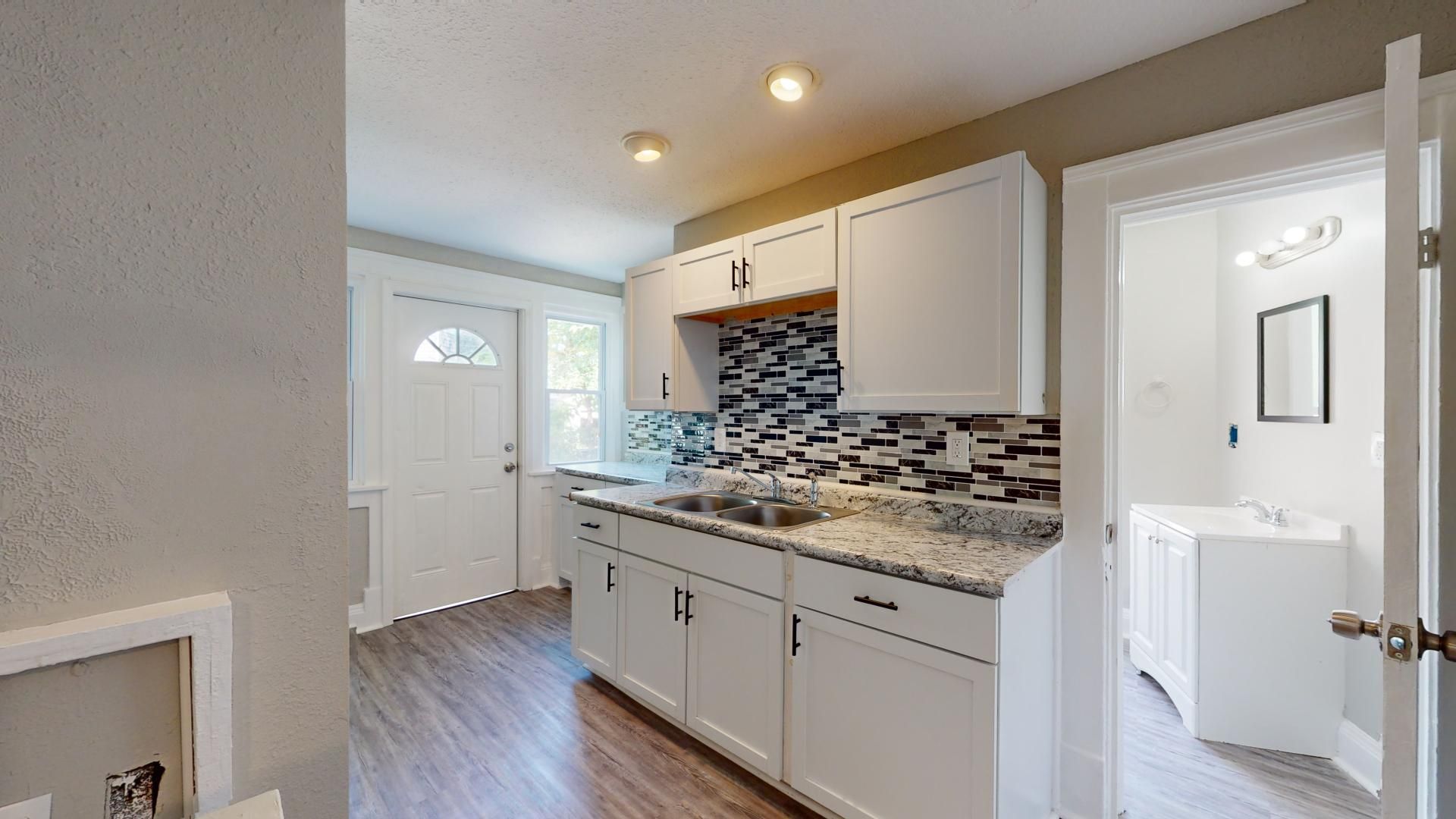 Cleveland Apartment: 1471 West 98th St.