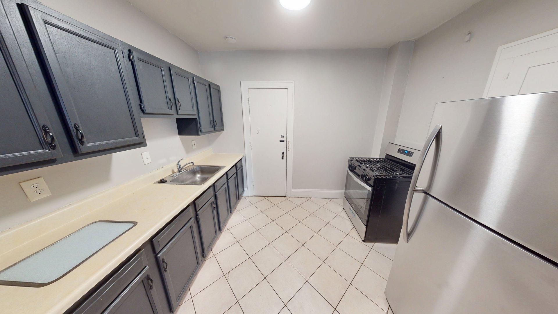 Cleveland Heights Apartment: 2480-82 Derbyshire Rd.
