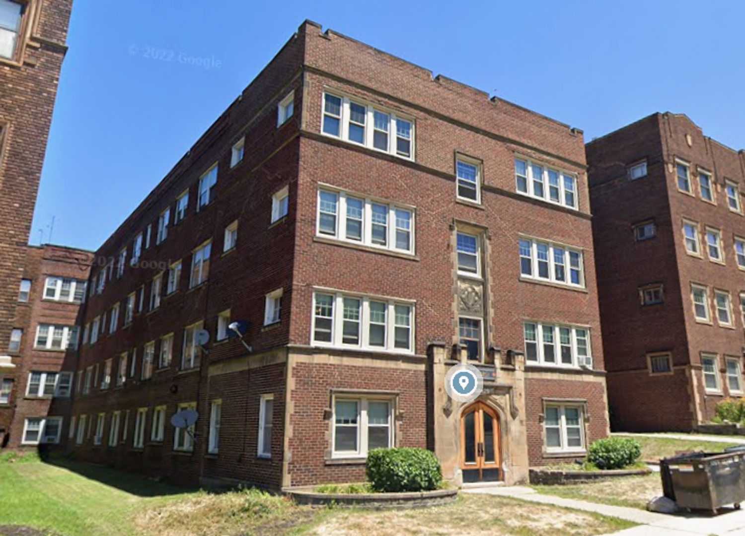 Cleveland Heights Apartment: 12479 Cedar Road