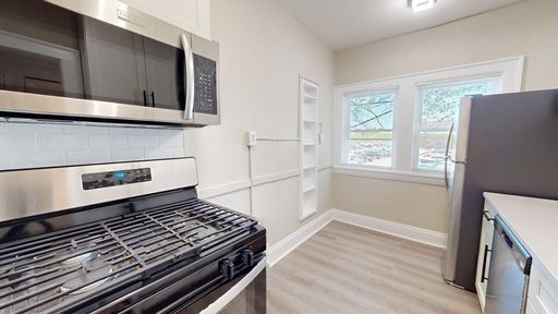 Newly Renovated! - Kamm’s Corner/Fairview Area One Bedroom Apartment – photo 1