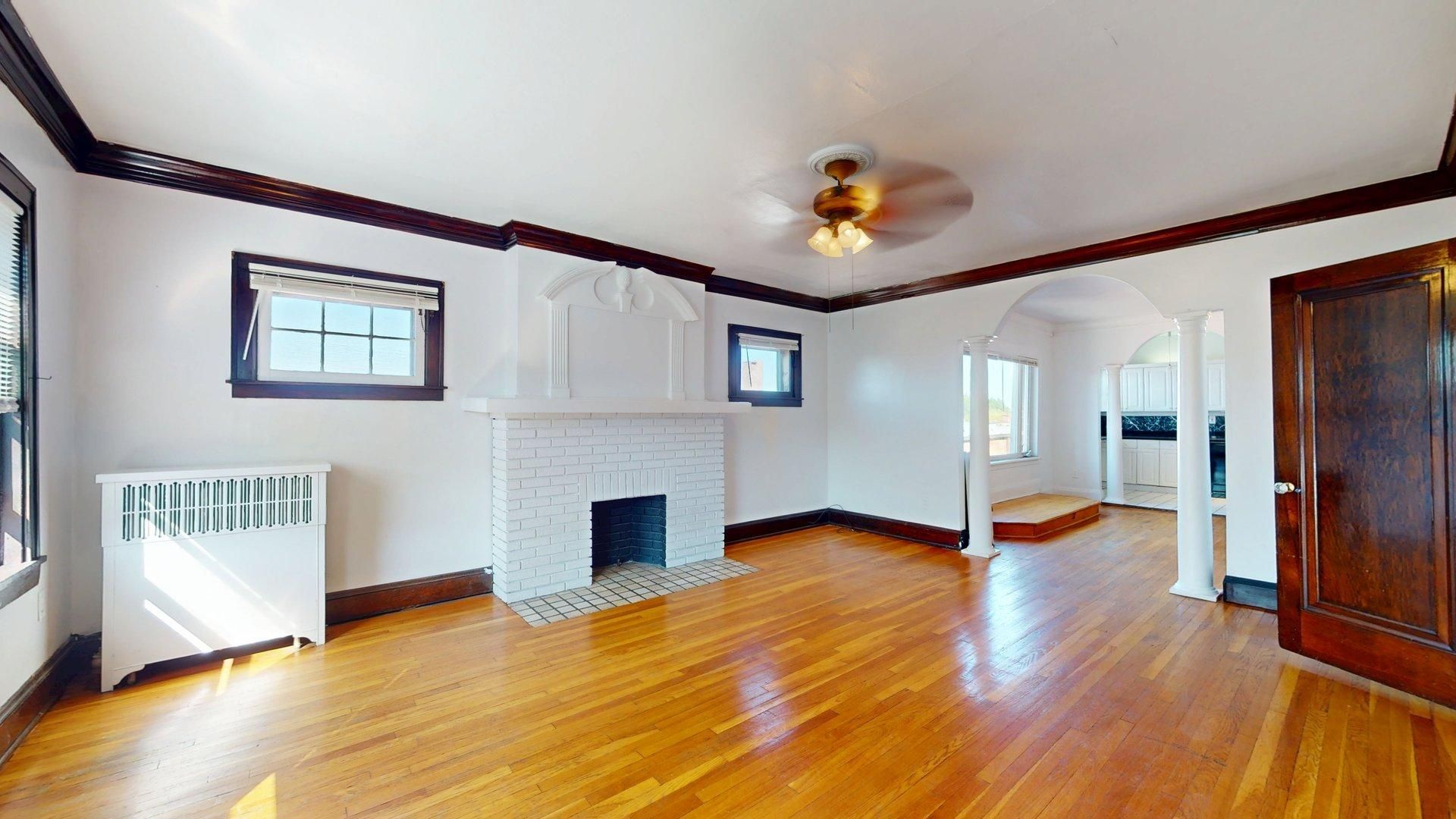 Cleveland Heights Apartment: 12485 Cedar Road