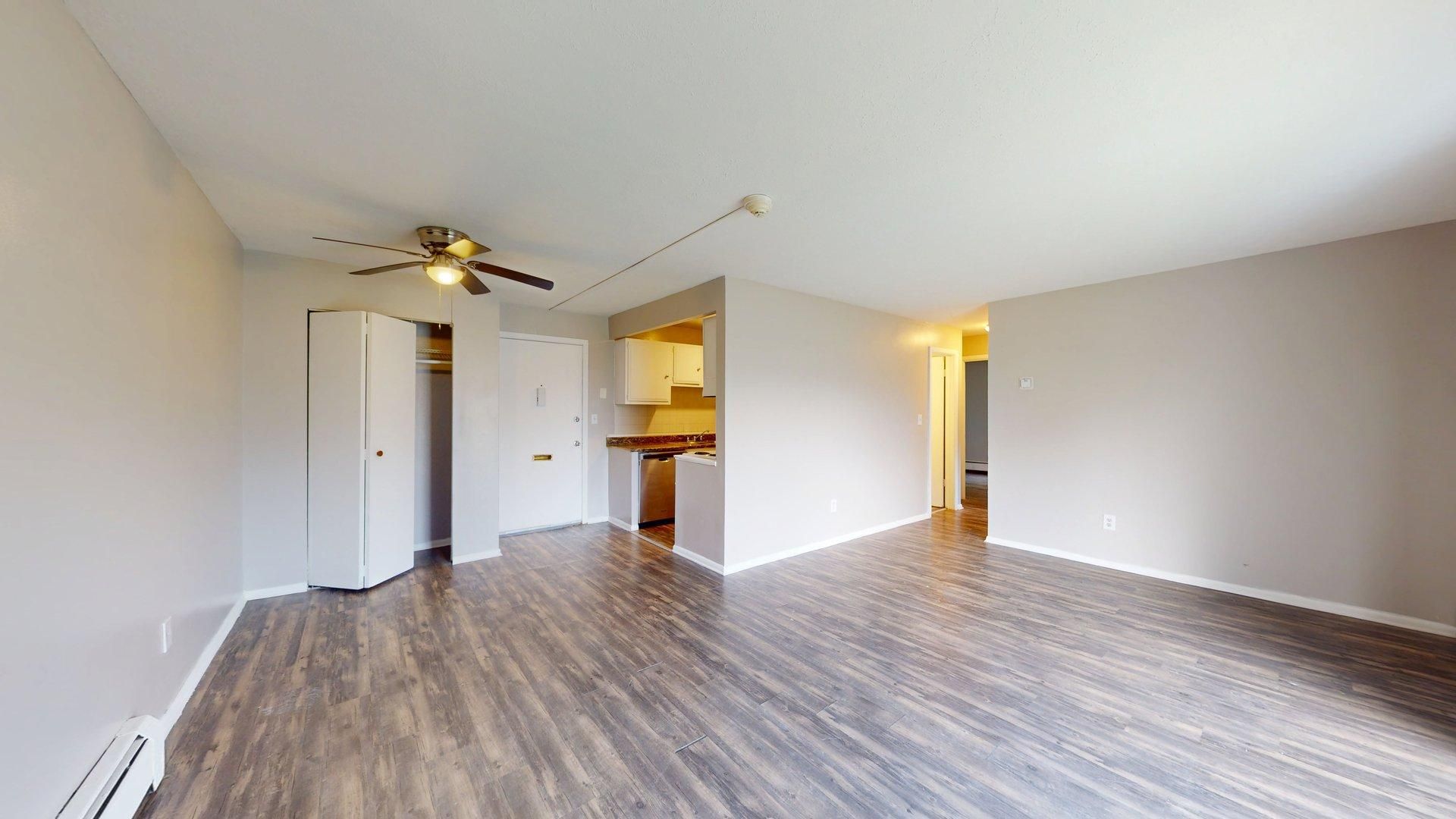 Maple Heights Apartment: 15312 Maple Park Dr.