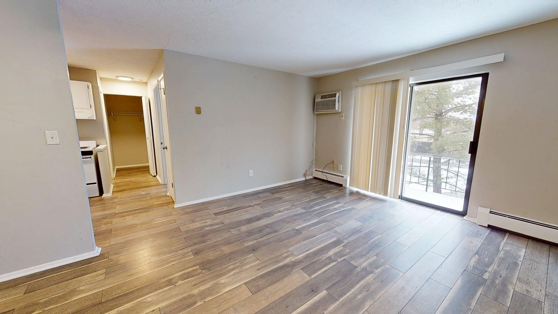 Maple Heights Apartment: 15312 Maple Park Dr.