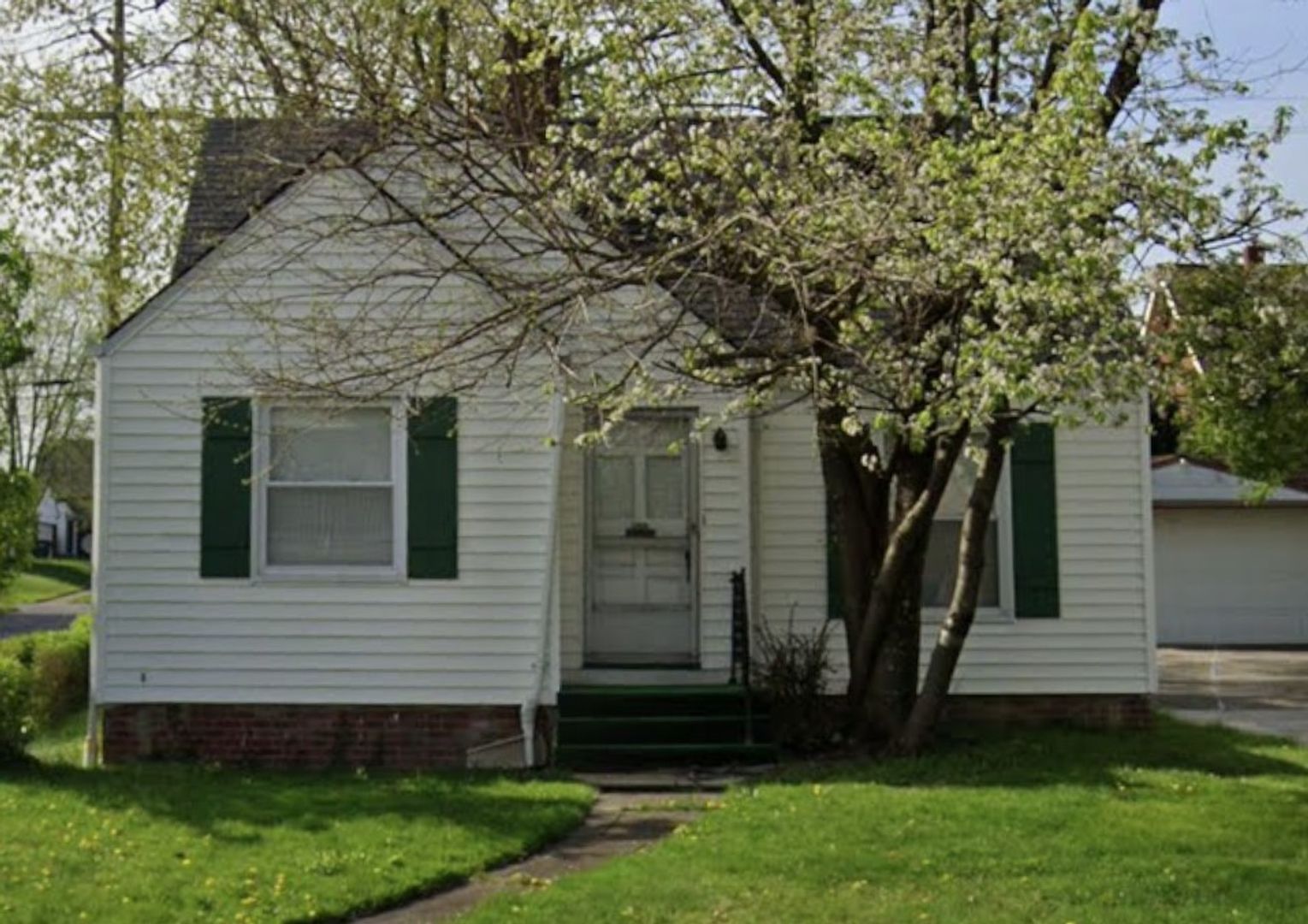 Garfield Heights House: 10312 Plymouth Avenue