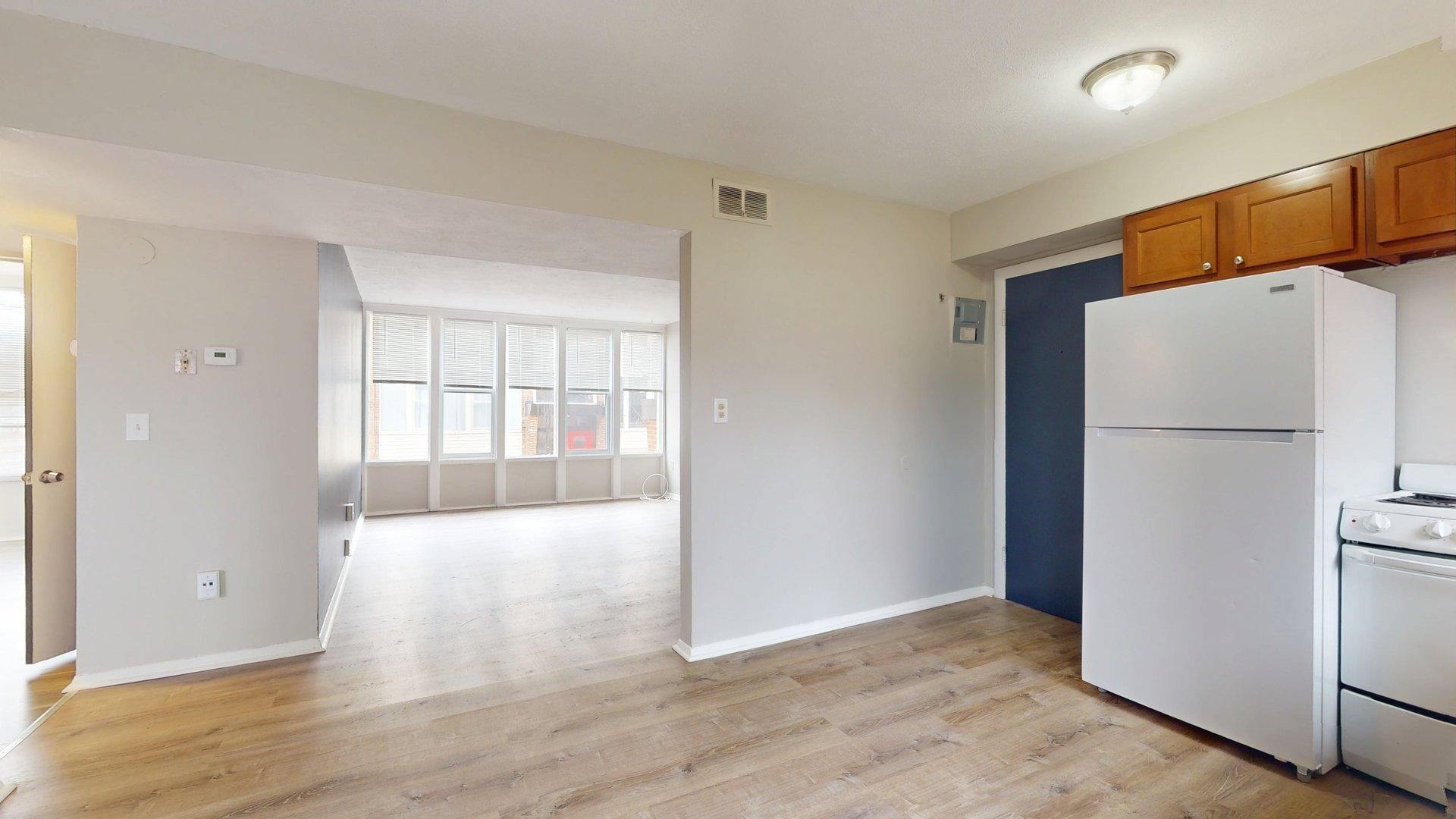 Rocky River Apartment: 18923 Hilliard Blvd.