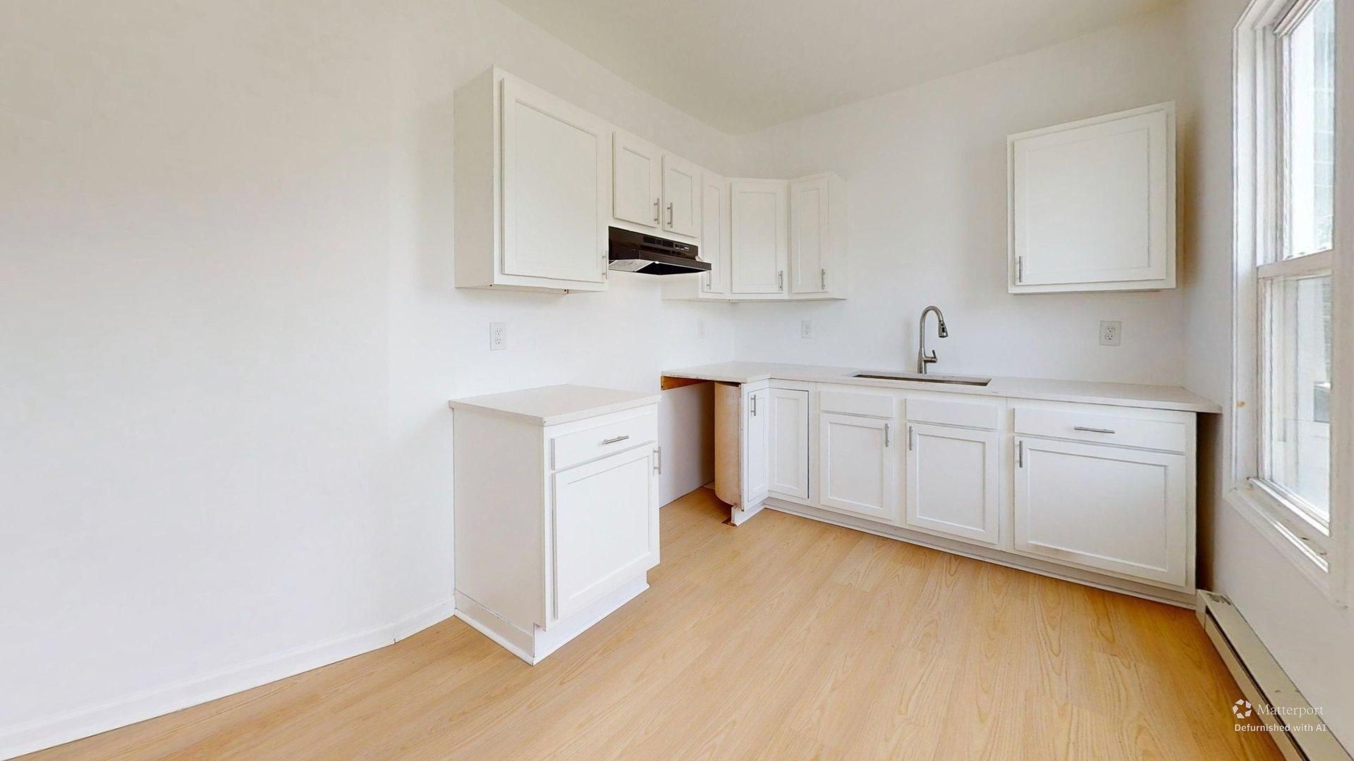 Lorain Apartment: 2550 Elyria Avenue