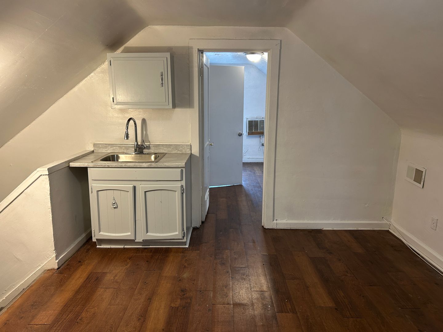 Cleveland Heights Apartment: 3428 Altamont Road