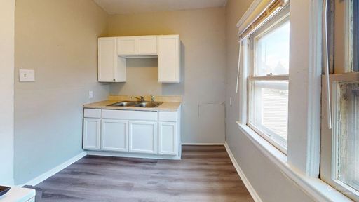 *** $200 SUMMER MOVE IN SPECIAL *** Brooklyn Centre Area - 2 Bedroom - 2nd Floor Apartment – photo 1