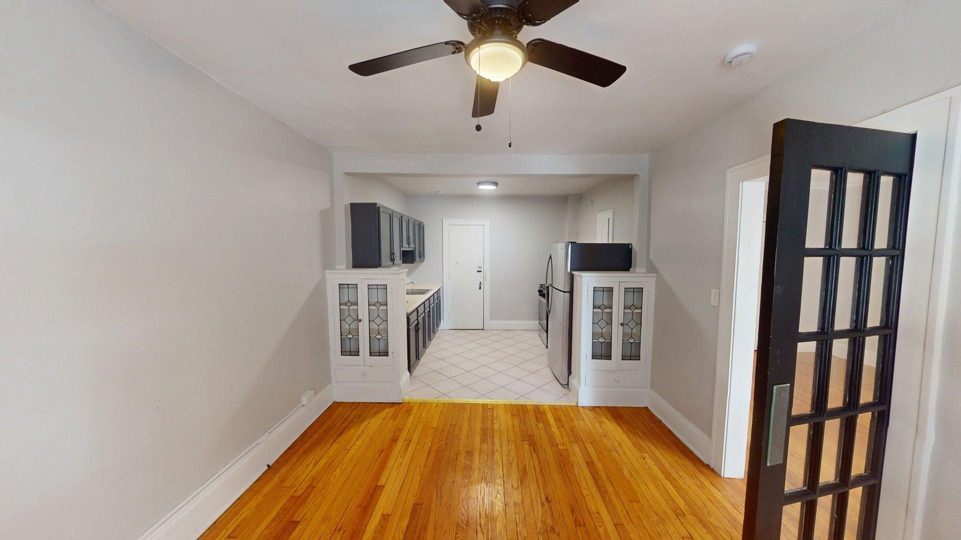 Cleveland Heights Apartment: 2480-82 Derbyshire Rd.