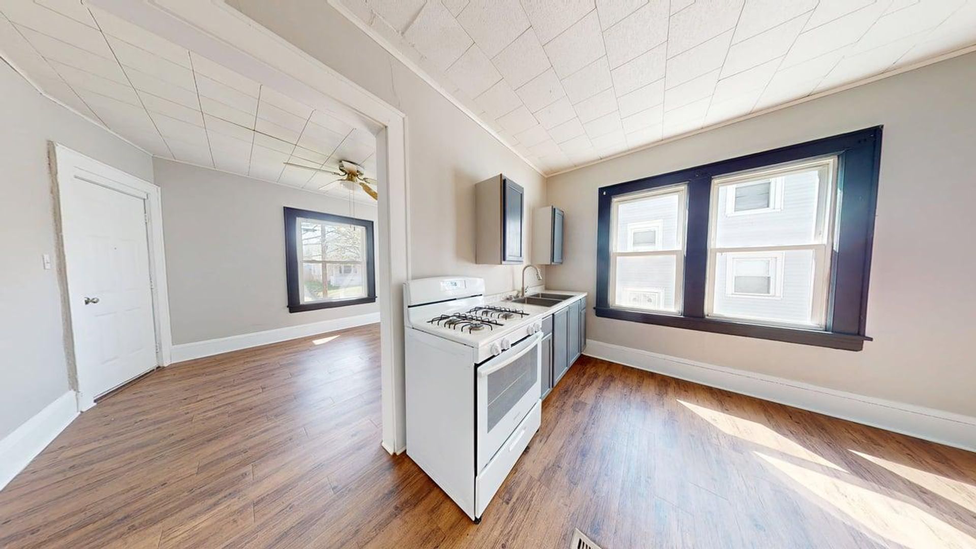 Akron Apartment: 1228 Pondview Avenue