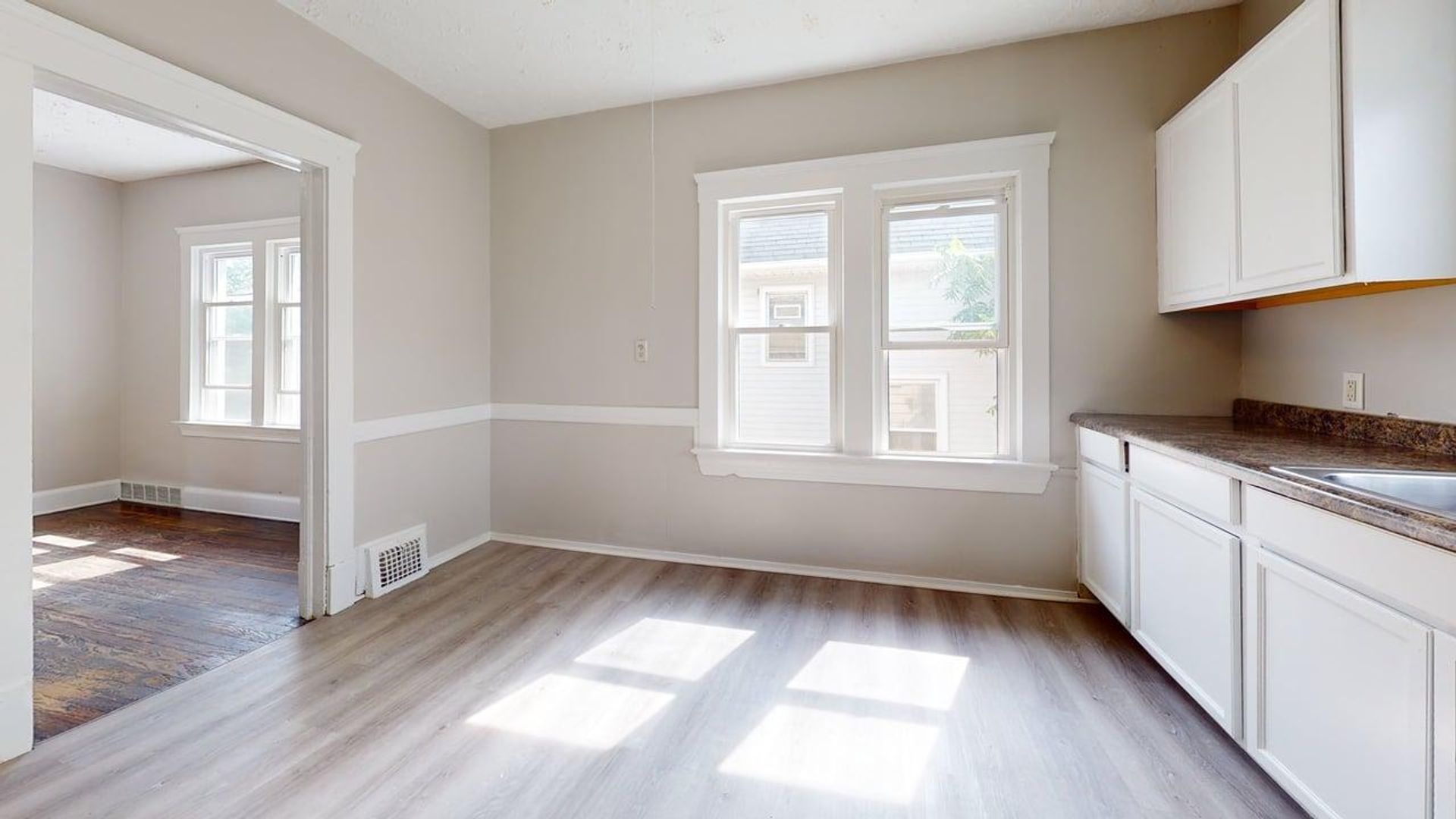Cleveland Apartment: 4601 Memphis Avenue