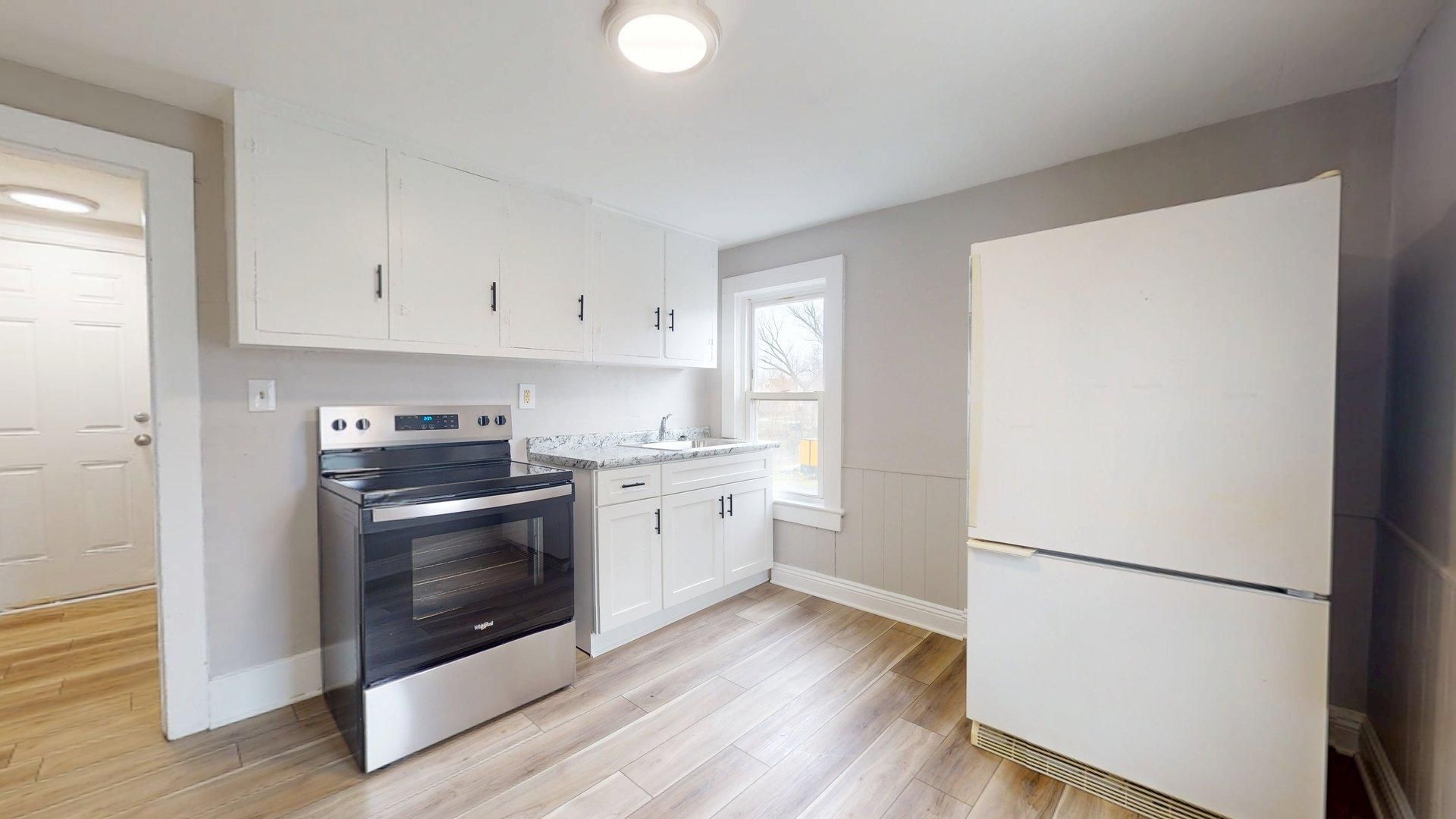 Lorain Apartment: 1031 West 9th St.