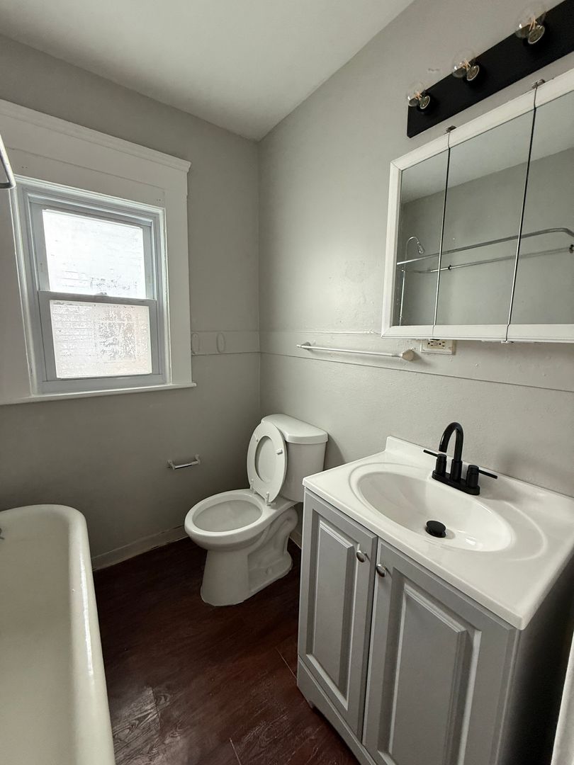 Cleveland House: 3222 West 94th Street