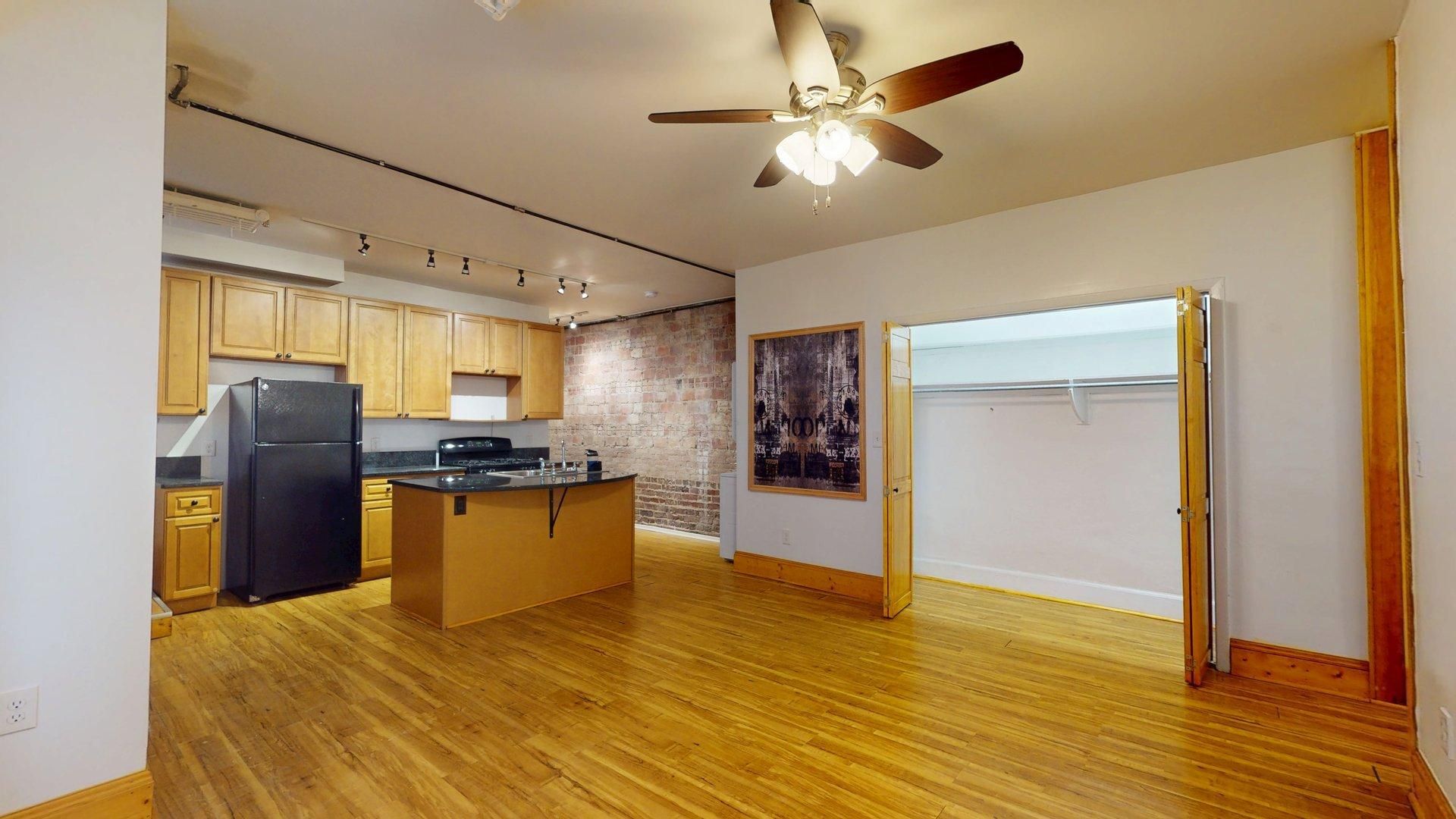 Cleveland Heights Apartment: 2681 Euclid Heights Boulevard