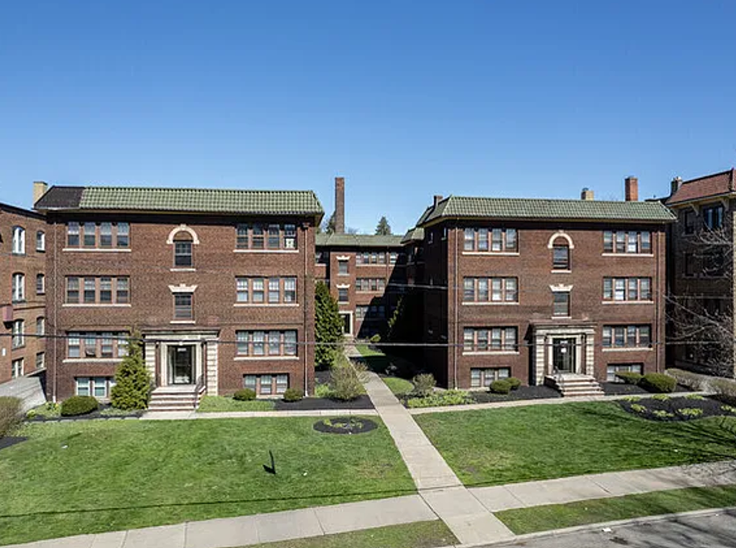 Cleveland Heights Apartment: 2431-39 Overlook Rd.
