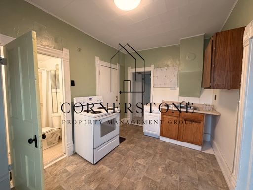 1+ Bedroom Main Floor Apartment $600