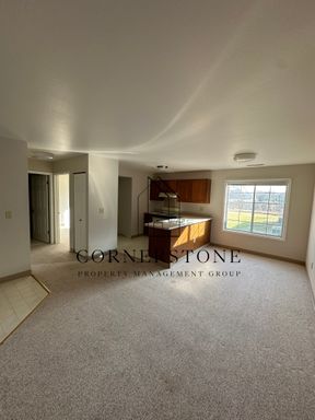 **FIRST MONTH FREE IF MOVED IN BEFORE 9/1** Quiet Cove Apartments -Gowrie -1 bedroom $550