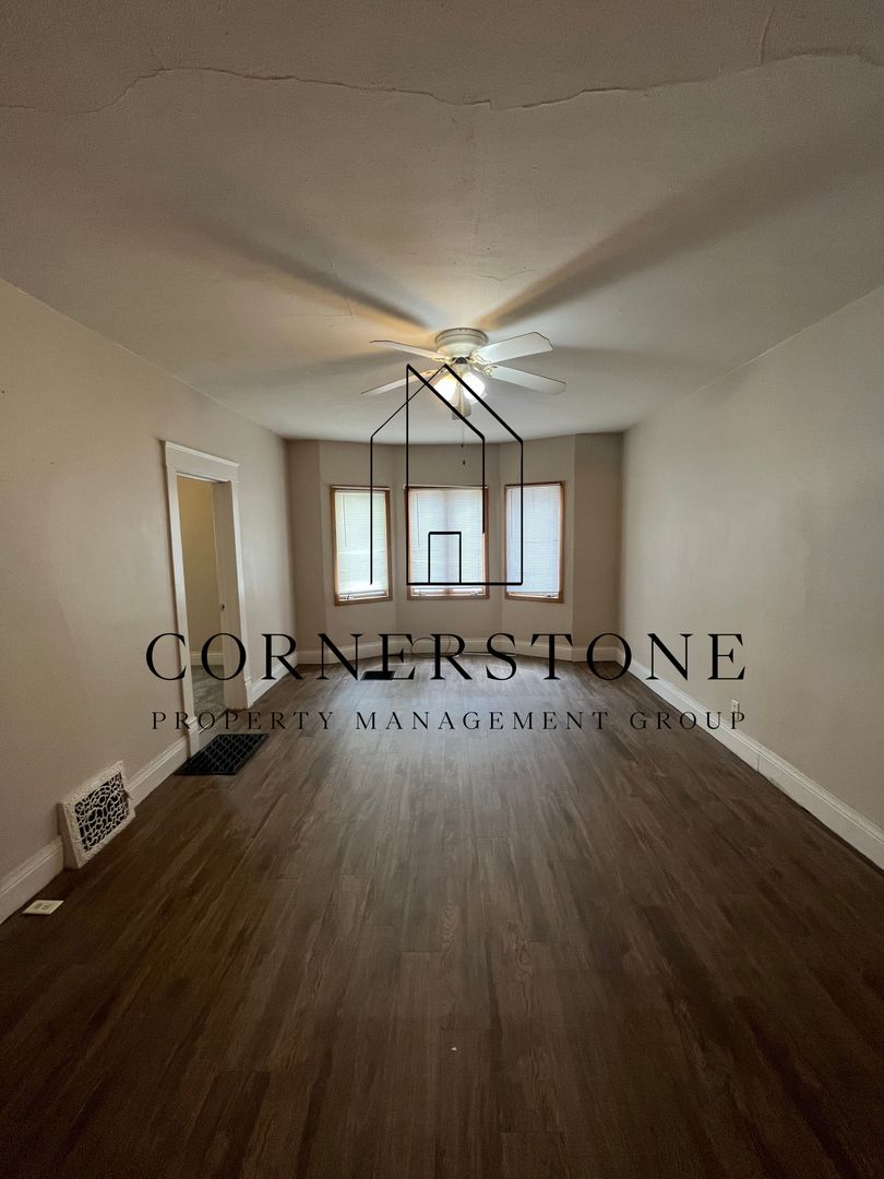 Fort Dodge Apartment: 2017 10th Ave North