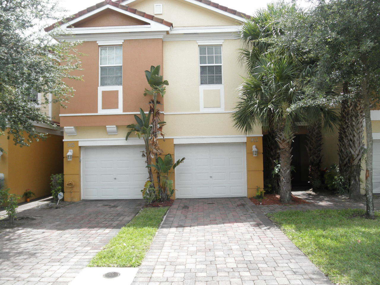 West Palm Beach House: 913 Pipers Cay Drive