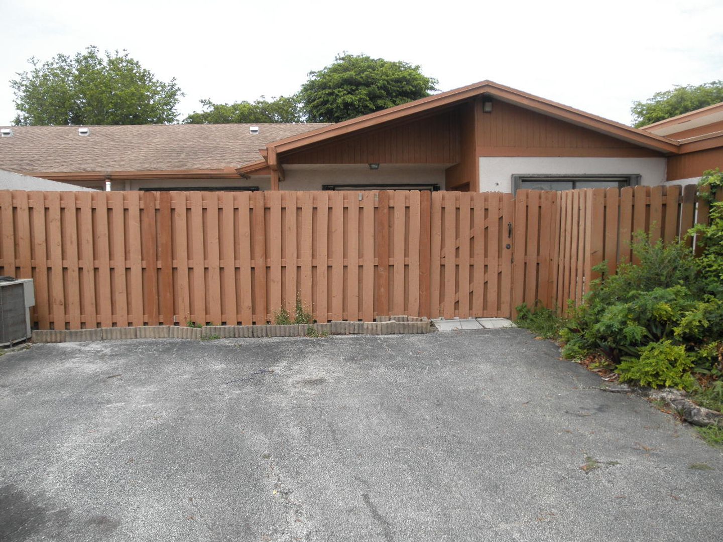 Boynton Beach House: 2080 S.W. 24th Circle