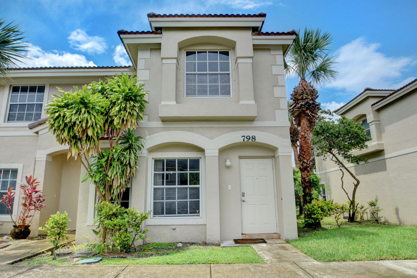 West Palm Beach House: 798 Summit Lake Drive