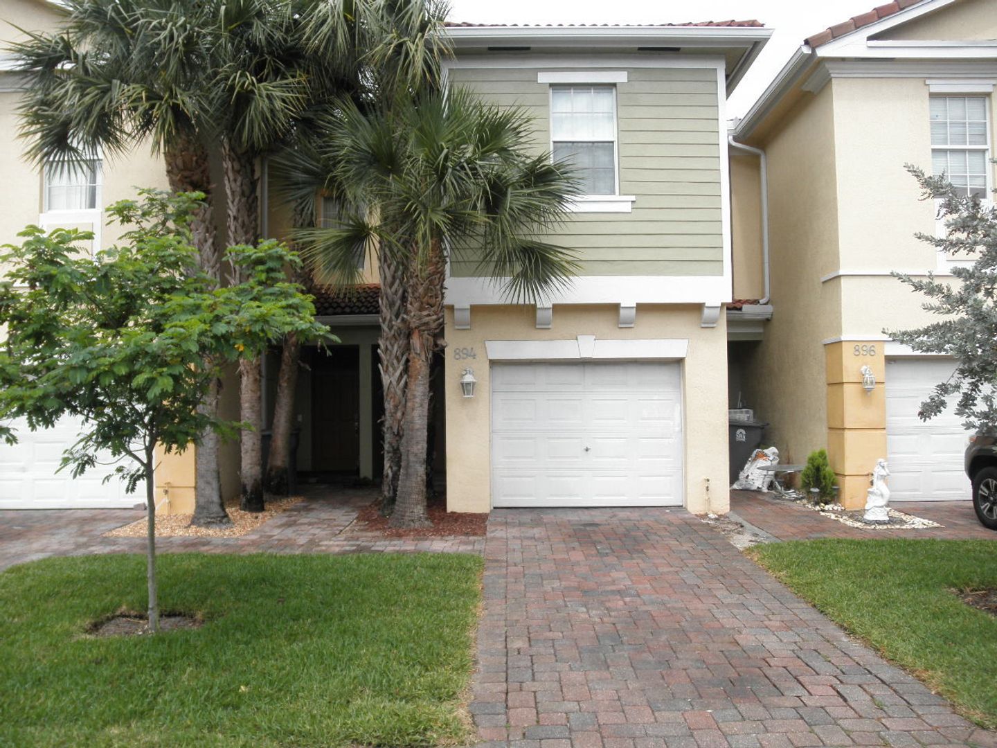West Palm Beach House: 894 Pipers Cay Drive