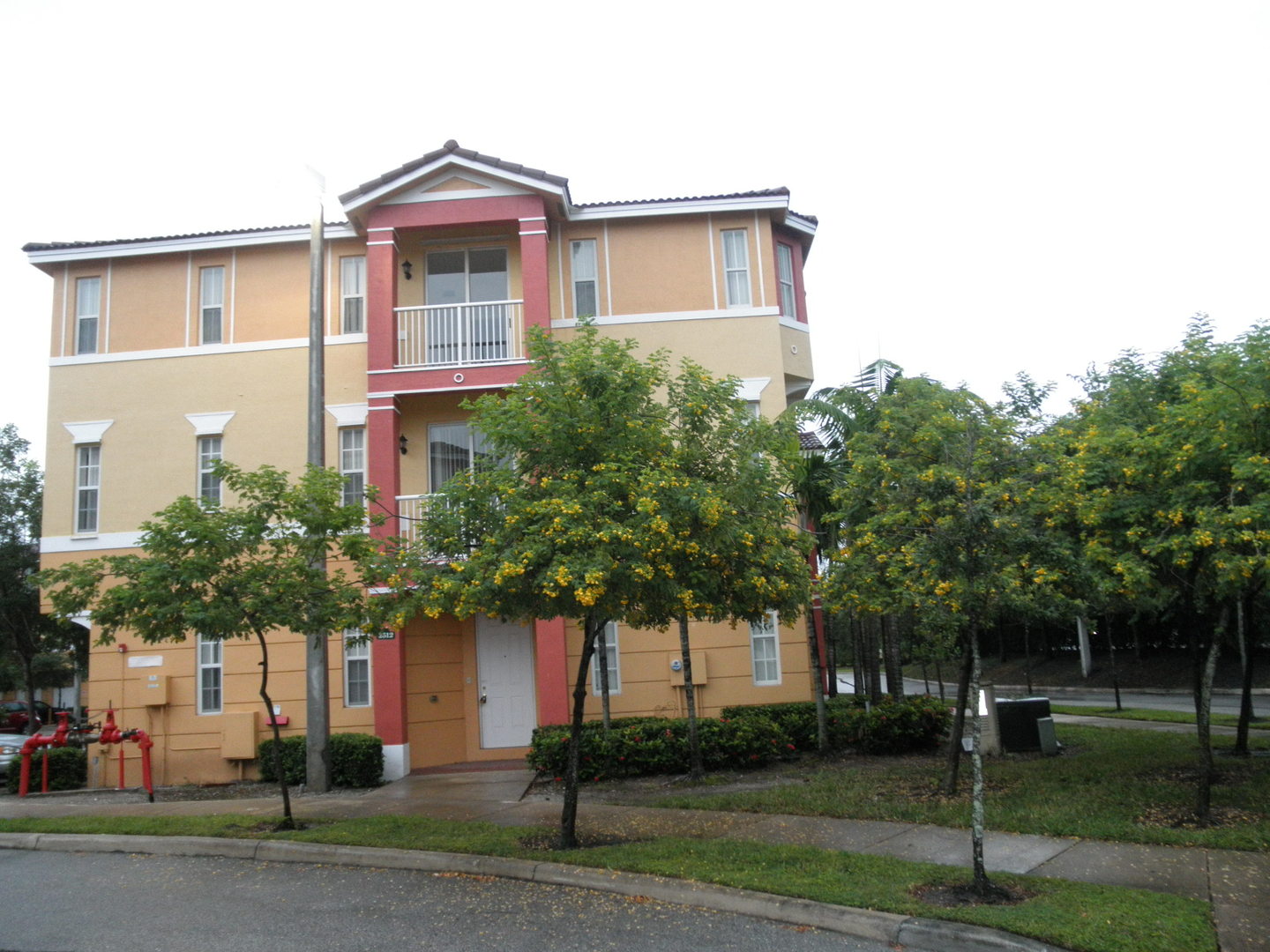 Royal Palm Beach House: 2512 Shoma Drive