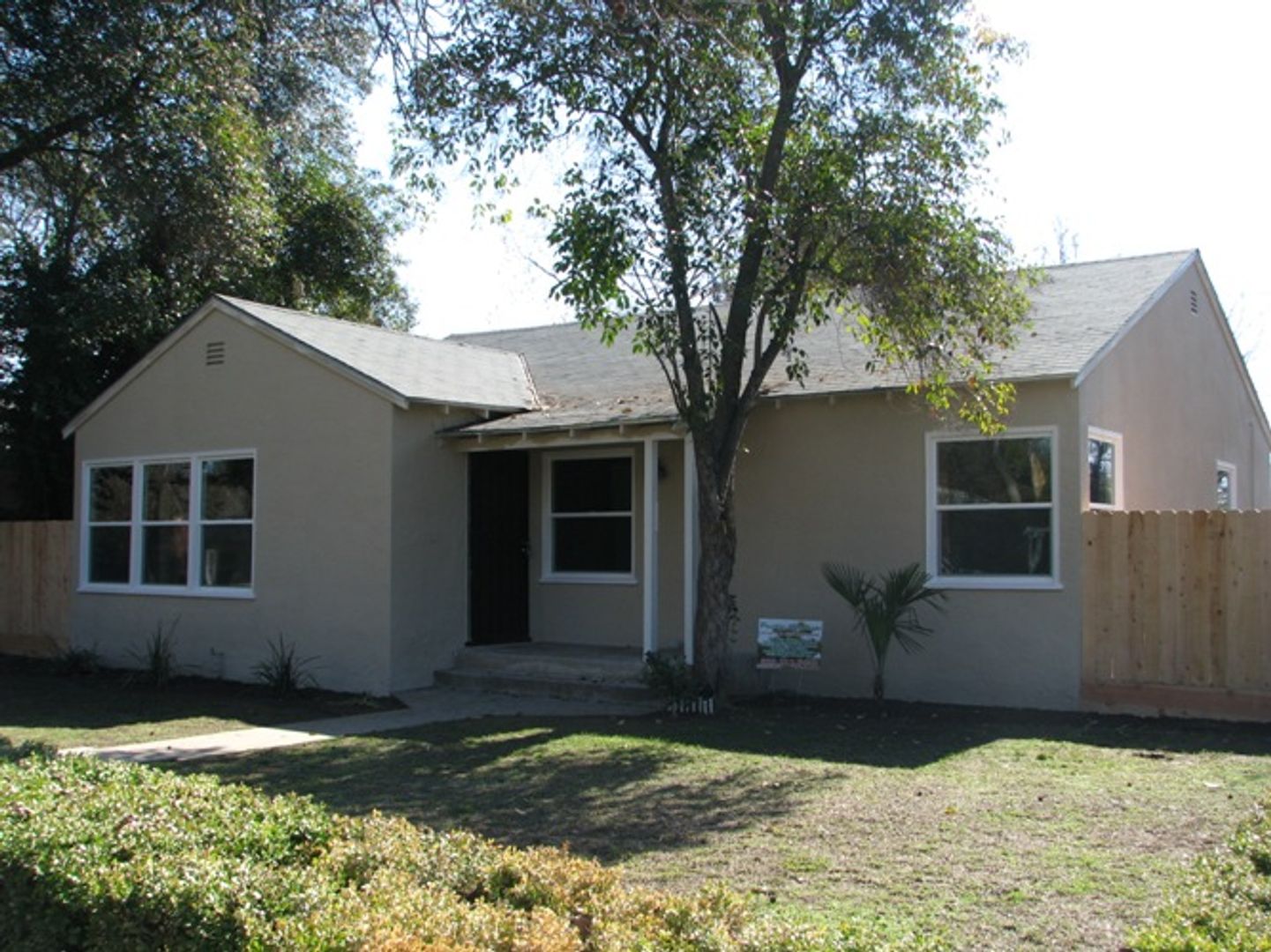 Fresno House: 4 E. Dayton