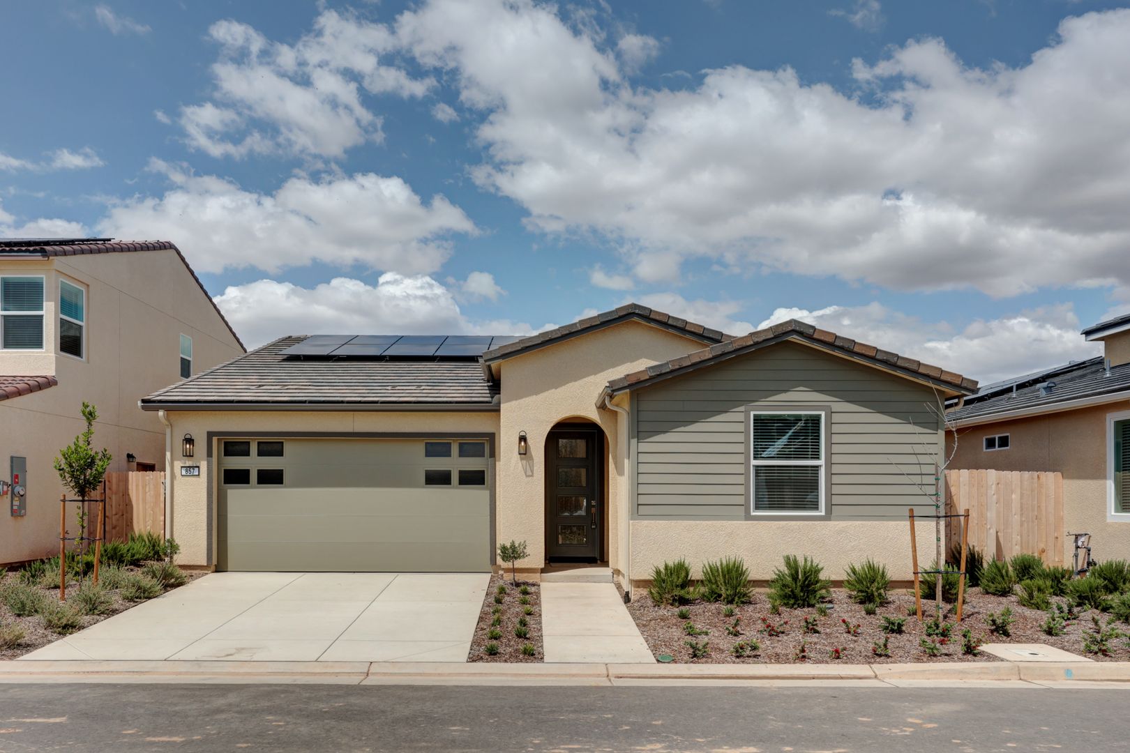 Clovis House: 857 Halford Lane