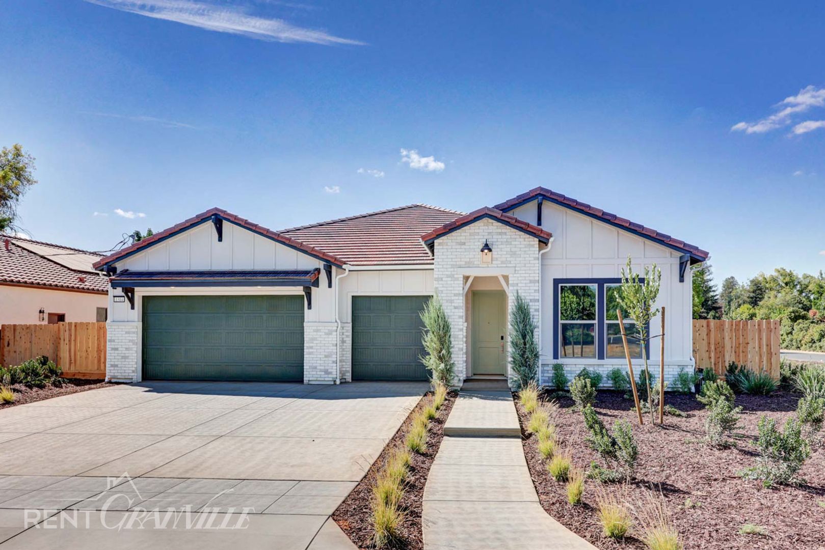 Fresno House: 1314 E Santa Ana Dr