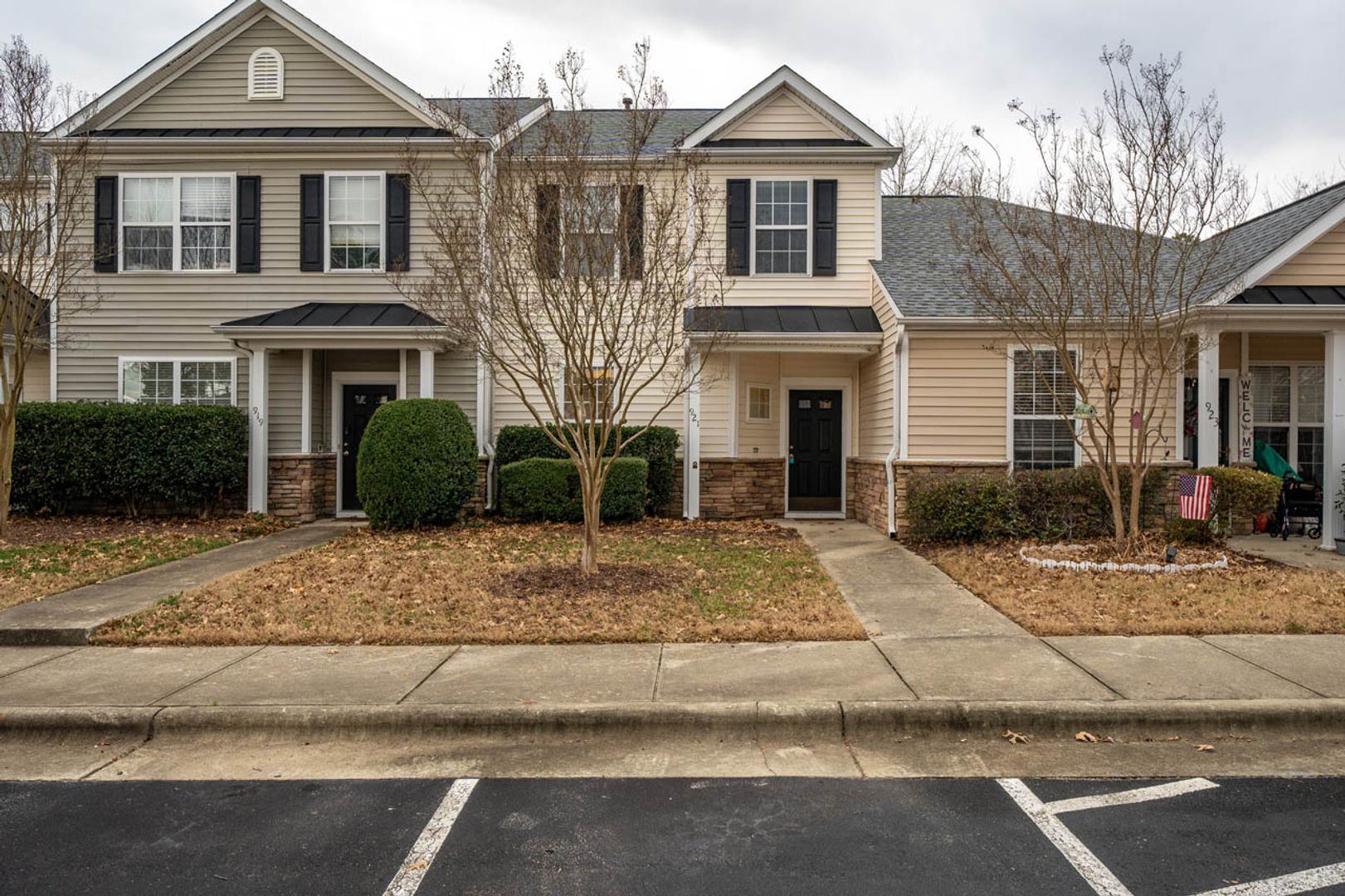 Durham Townhome: 921 Cinnamon DR