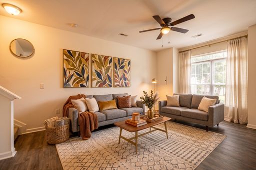 1211 Canyon Rock Ct – photo 1