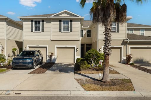 STUNNING 3BD/2.5BA TOWNHOME | RESORT-STYLE LIVING IN LUCAYA LAKE – photo 1