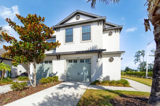 Beautiful 3 Bedroom + Den Townhome in Mirada with Crystal Lagoon Access!