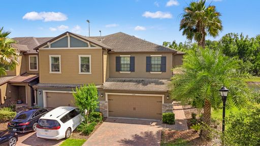 Spacious 3 Bed / 2 Bath End-Unit Townhome in Arbors at Wiregrass – Best View in the Neighborhood! – photo 1