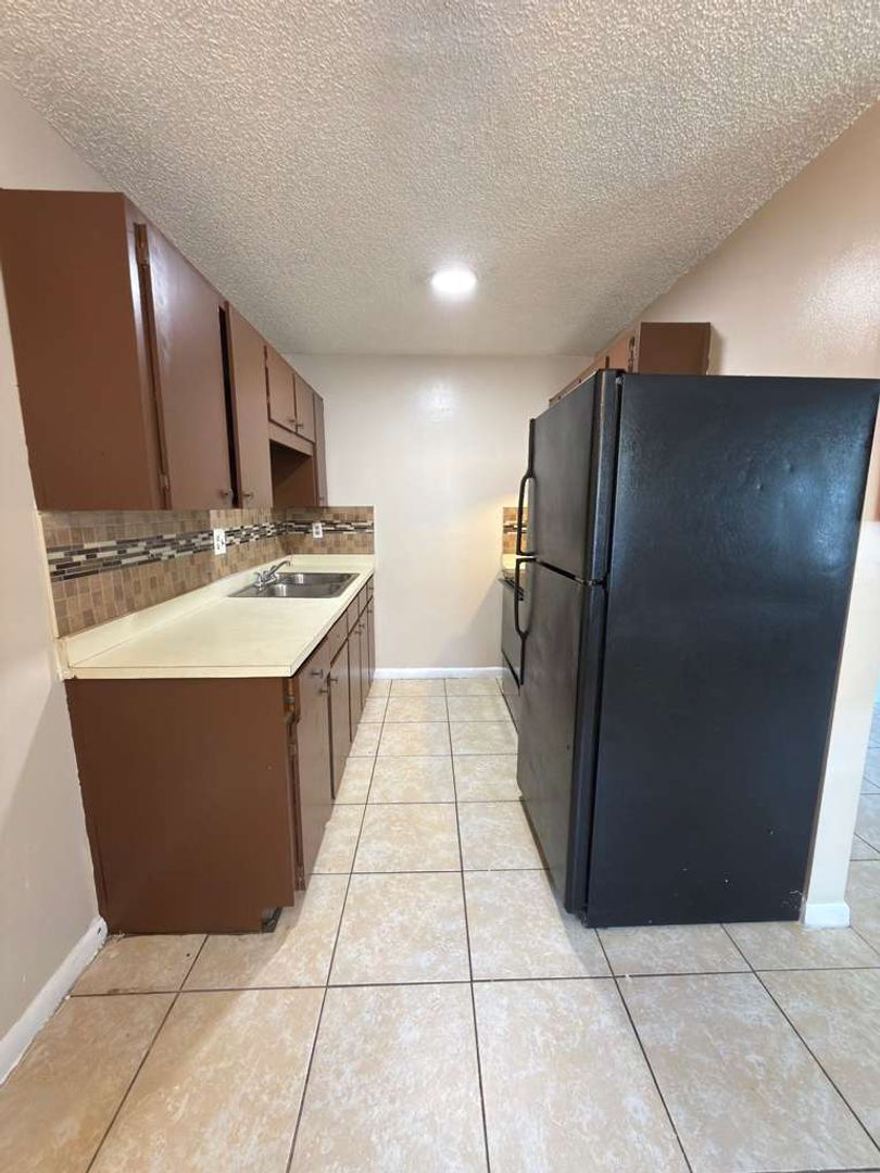 Auburndale Apartment: 2227 Leo Dr
