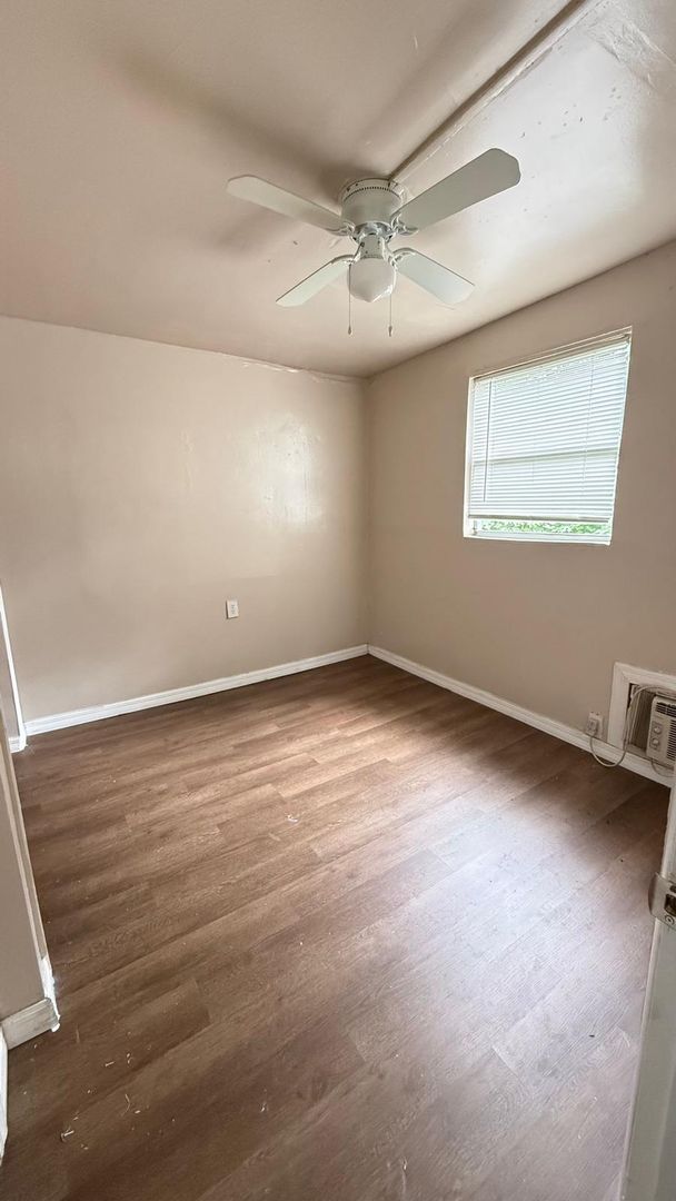 113 Oleander Ave 6 of 12
